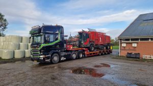 scania met uitschuifbare semidieplader